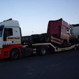 Grúas Bobbytrans arrastre de camiones y vehículo 2