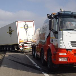 Grúas Bobbytrans arrastre de camiones y vehículo 10