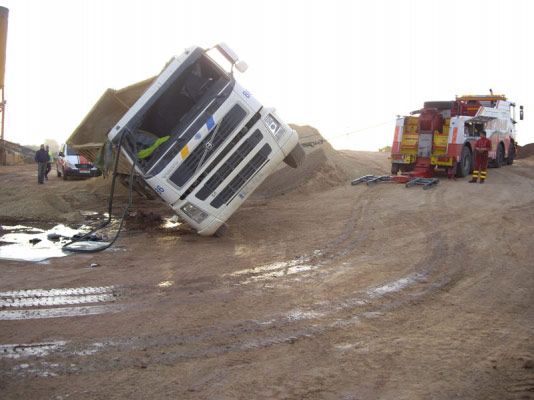 Grúas Bobbytrans rescate de vehículo 3